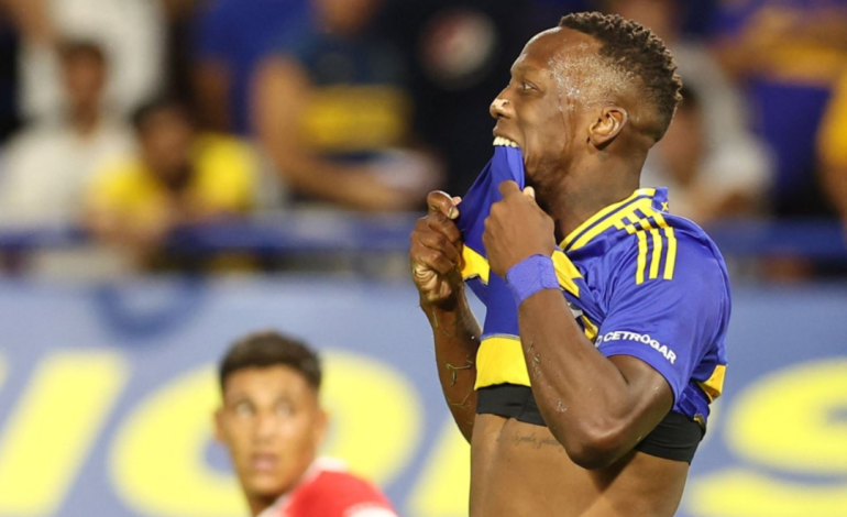 Luis Advíncula se queda sin DT: Boca arrojó Gago