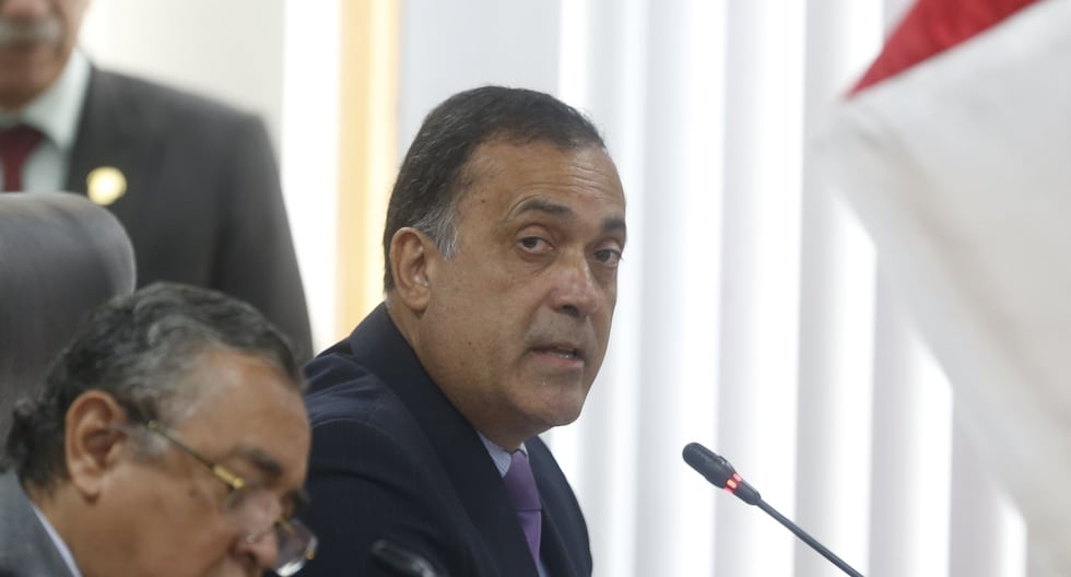 Mario Cabani recibió una carta registrada de Dina Boluarte para que no declare para el Comité de Supervisión, según Juan Burgos | Citación
