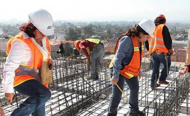 La población empleada, por supuesto, está creciendo, pero no en el área rural.