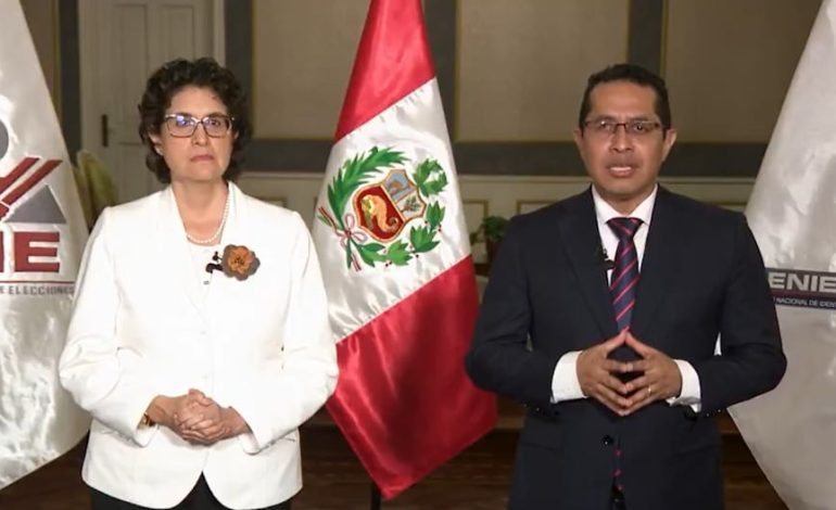 Firmas incorrectas: el Comité Constitucional de la Asamblea esta mañana al Jefe de JNE y Reniec | Último | Citación