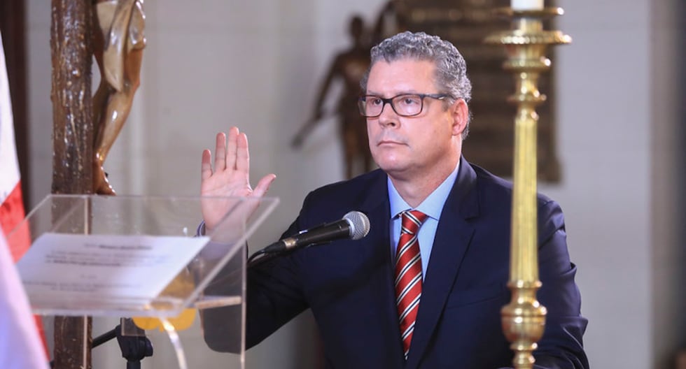 Morgan Quero juró como Ministro de Educación Eduardo Arana el armario | Perfil, pista y CV | PCM | Dina Boluarte | Último | Tiza