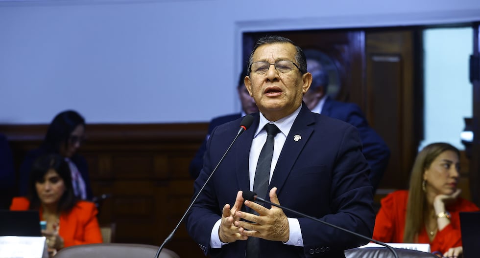 Eduardo Sallhuana intenta justificar las visitas de mineros informales: el Congreso es una organización de puertas abiertas | Minería informal | Conferencia Perú | Fenamarpe | Ama Patz | Último | Citación
