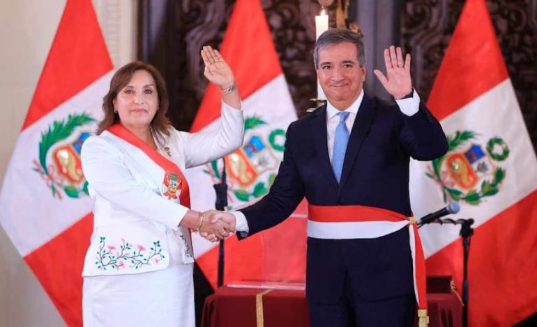Raúl Pérez-Jrey juró como un nuevo ministro y ministro de finanzas en lugar de José Salardi | Último | Citación