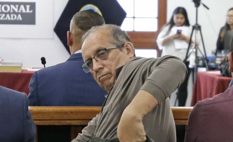 La oficina del fiscal abre investigaciones contratando al amigo de Nicanor Boluarte en el Fondo Sierra Azul en el desarrollo y el riego y el riego del Ministerio | Lunes | Dina Boluarte | Ciudadanos para Perú | Último | Citación