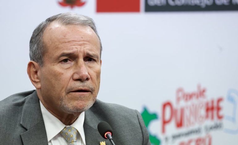 Elmer Schialer protege la composición del gabinete: todos están totalmente entrenados | Último | Citación