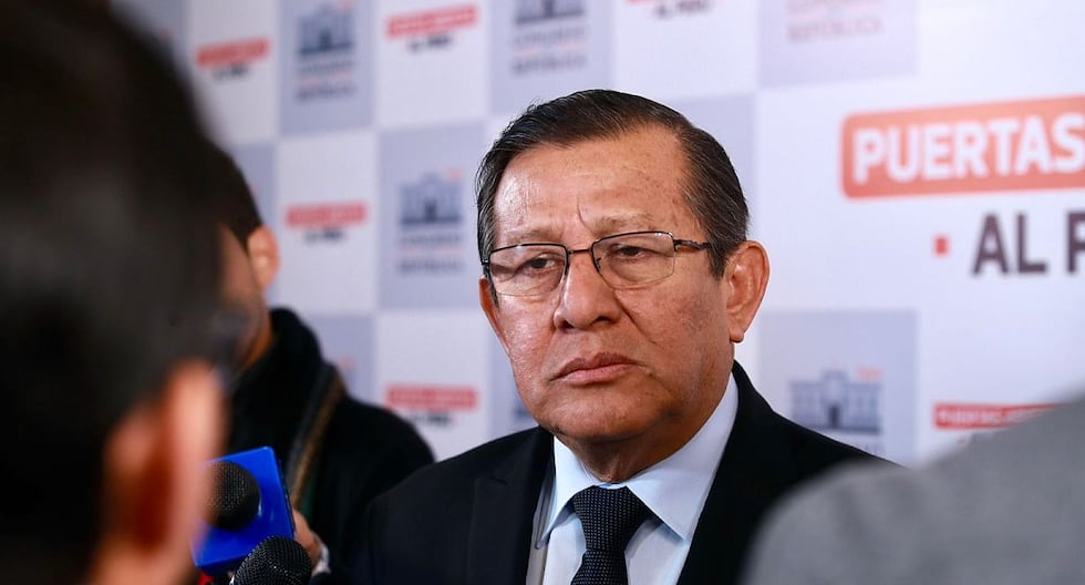 Gustavo Adrianzén: La censura se discutirá la próxima semana, según Eduardo Sallehuana | Último | Citación