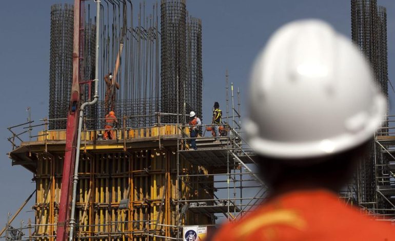 MEF disminuye la proyección del crecimiento económico de Peruin al 3.5%