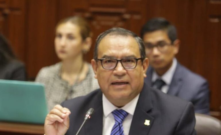 Alberto Otárola: los subarracos parlamentarios reconocen tres quejas constitucionales por contratar a Yaziré Pinedo | Último | Citación