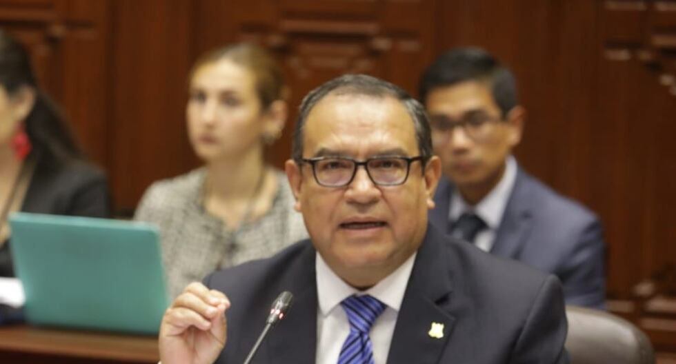 Alberto Otárola: los subarracos parlamentarios reconocen tres quejas constitucionales por contratar a Yaziré Pinedo | Último | Citación