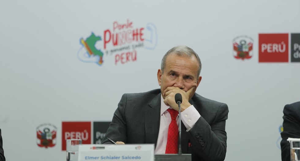 Ministro de Asuntos Exteriores contra la propuesta del gobierno de obligar a los medios a distribuir el himno nacional dos veces | Ministerio de Defensa | Último | Citación

 – El diario andino