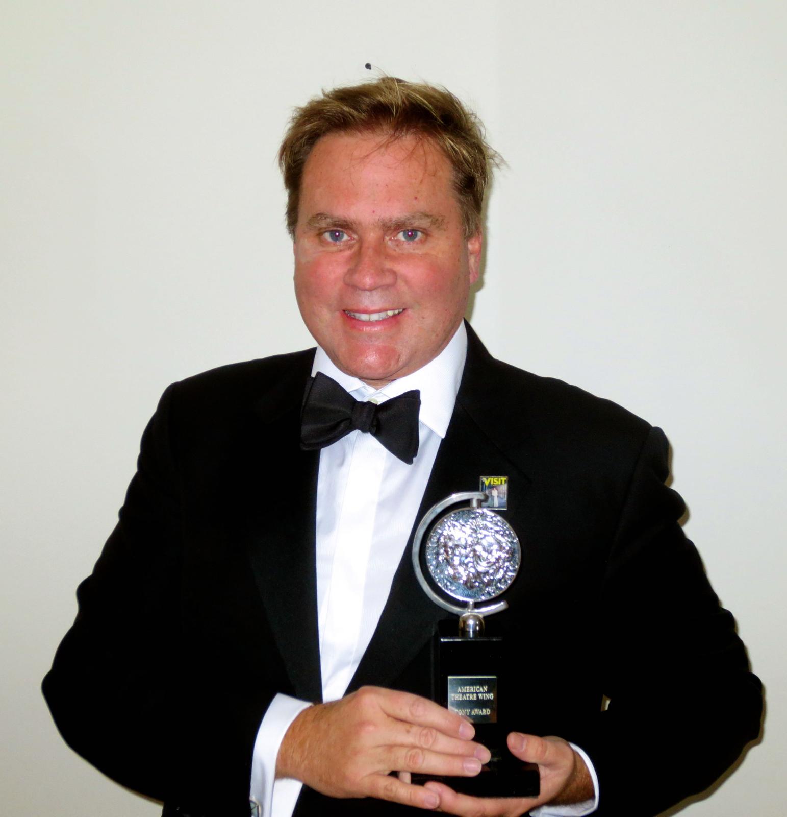«Real Women Have Curves: The Musical»: por el productor peruano Carlos Arana fue nominada para 02 premios Tony