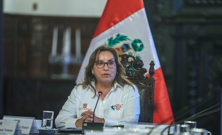 Dina Boluarte: Tres ministros defienden el aumento salarial del presidente en 35,568 SOLA | Morgan Quero | Angel Manero | Juan Carlos Castro | PCM | MEF | Último | Citación