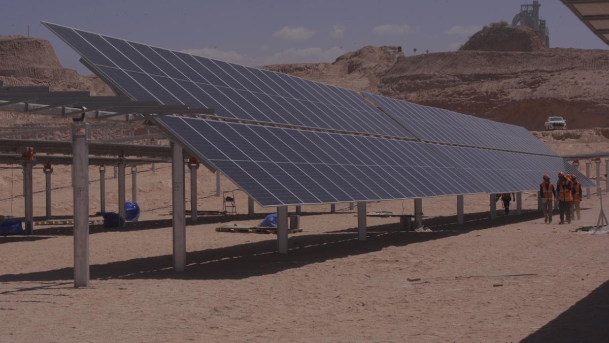 Yura Cement abrió la primera planta de autocobring de planta fotovoltaica
