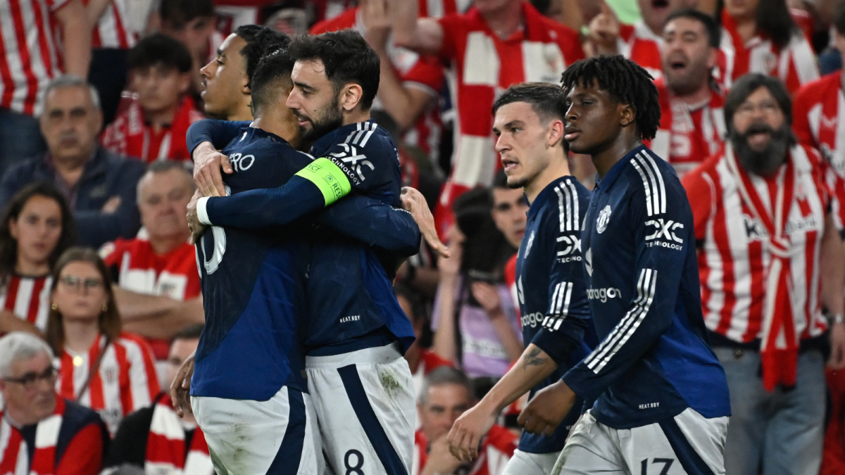 Manchester United sacudió a Bilbao Athletic 3-0 en la semifinal de la Europa League