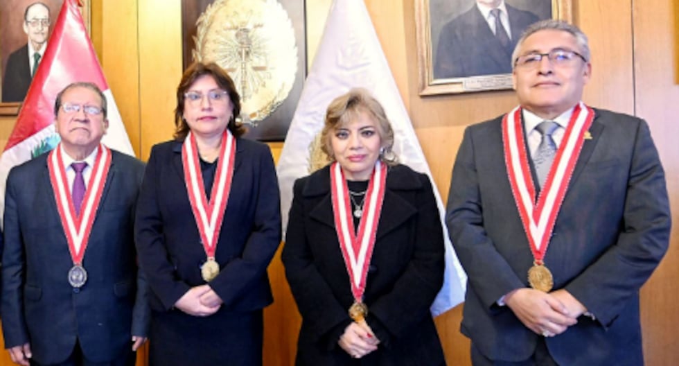 La renovación popular presenta proyectos para reestructurar el ministerio público, establecer una junta temporal y posponer los actuales fiscales superiores | Citación

 – El diario andino
