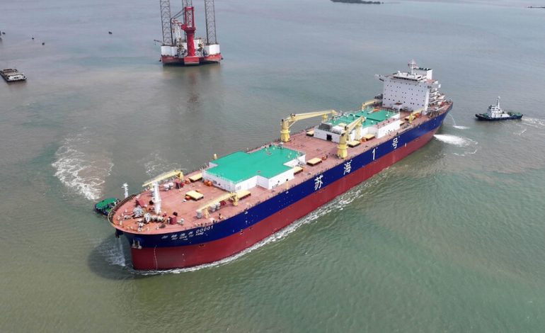 China ha convertido la cría de salmón en alta mar en una hazaña de ingeniería. Este barco de última generación lo muestra

 – El diario andino