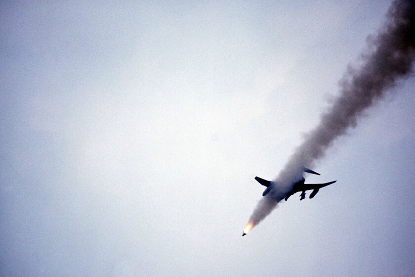 En 1972, un vuelo comercial explotó 10,000 metros. Todo lo que sucedió a continuación es uno de los mejores enigmas de la aviación

 – El diario andino