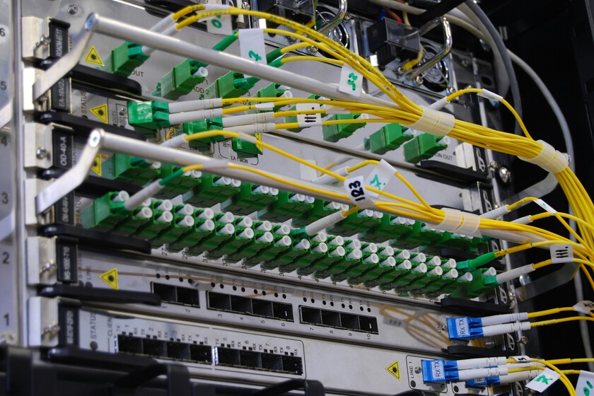 Japón destruye el registro de transmisión de datos nuevamente con 1.02 petabits por segundo. Lo impresionante ha sido la distancia

 – El diario andino