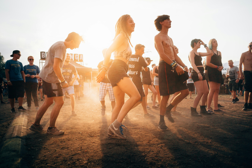 El gen z ha ignorado el vicio que celebra los raves diurnos con café y «curación del sonido»

 – El diario andino