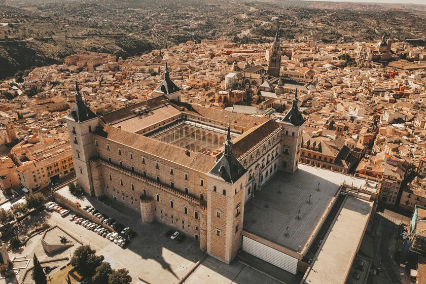Toledo les prometió muy feliz colocando música en sus festividades. Hasta que llegara la sgae con facturas pendientes

 – El diario andino
