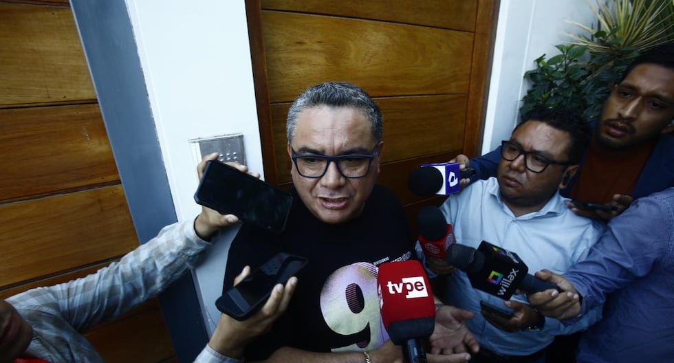 Juan José Santiváñez: La oficina del fiscal reconoce su queja mientras acusa a periodistas de «ajuste» por investigarlo | Último | Citación

 – El diario andino