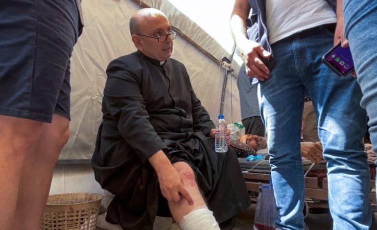 Israel bombas la única iglesia católica de Gaza y deja 4 muertos y duele al pastor argentino Gabriel Romanelli | Hamas | Benjamin Netanyahu | MUNDO

 – El diario andino