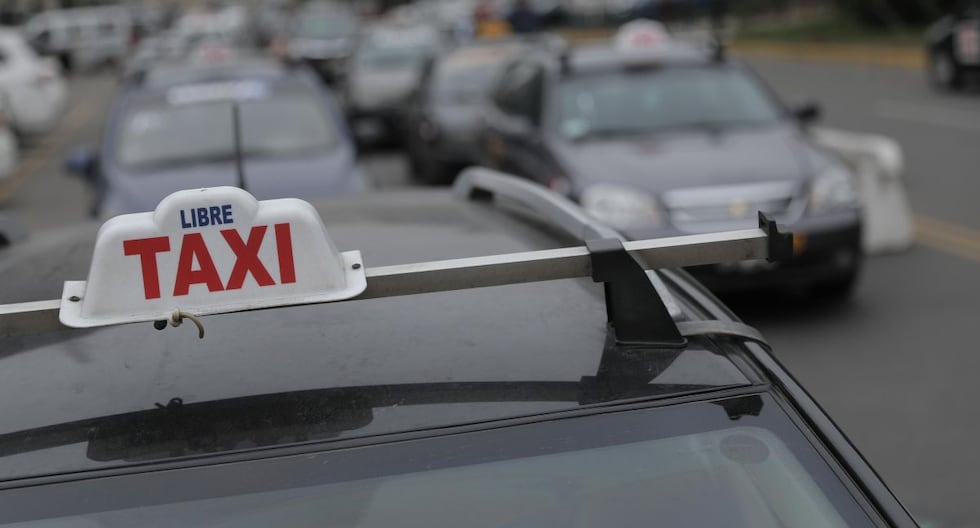Bill afirma que los conductores sin licencia profesional pueden ofrecer servicio de taxi | PERÚ

 – El diario andino
