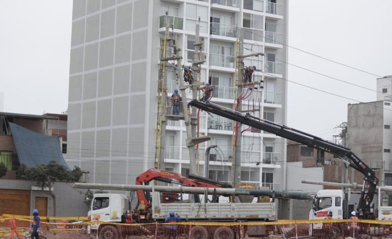 Express South: vecinos de Surco denuncia explosión, apagón y registro de árboles para obras mml municipio de Lima Carlos Bruce | CAL
– El diario andino