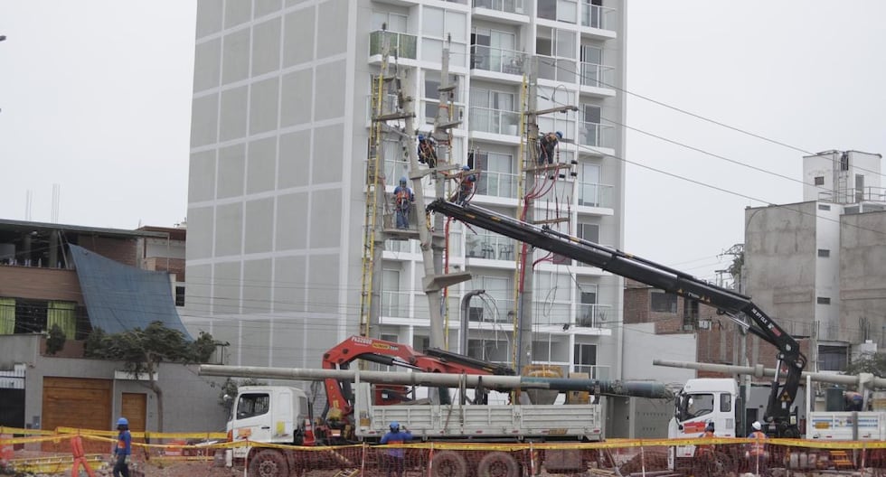 Express South: vecinos de Surco denuncia explosión, apagón y registro de árboles para obras mml municipio de Lima Carlos Bruce | CAL

 – El diario andino