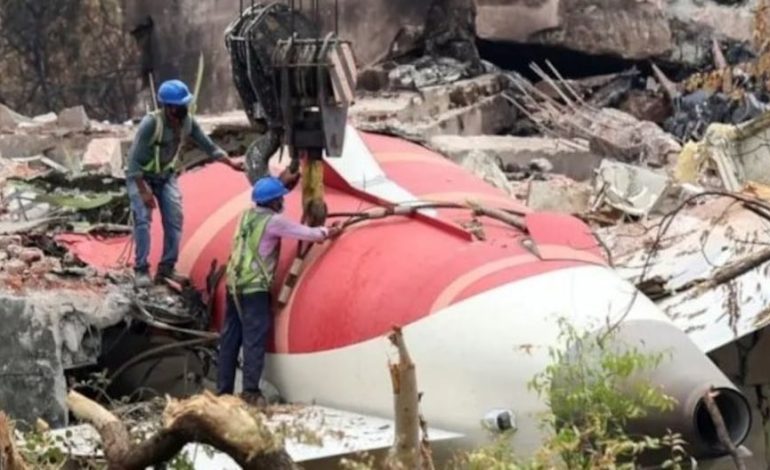 Air India | La conversación entre los pilotos del avión poco antes del accidente que murió al menos 260 personas: «¿Por qué desconectaste el combustible?» | MUNDO

 – El diario andino
