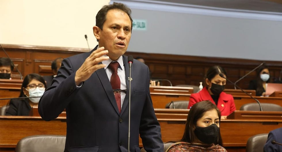 El segundo Montalvo se compromete a presentar leyes en beneficio de los mineros informales contra el Parlamento | Último | Citación

 – El diario andino