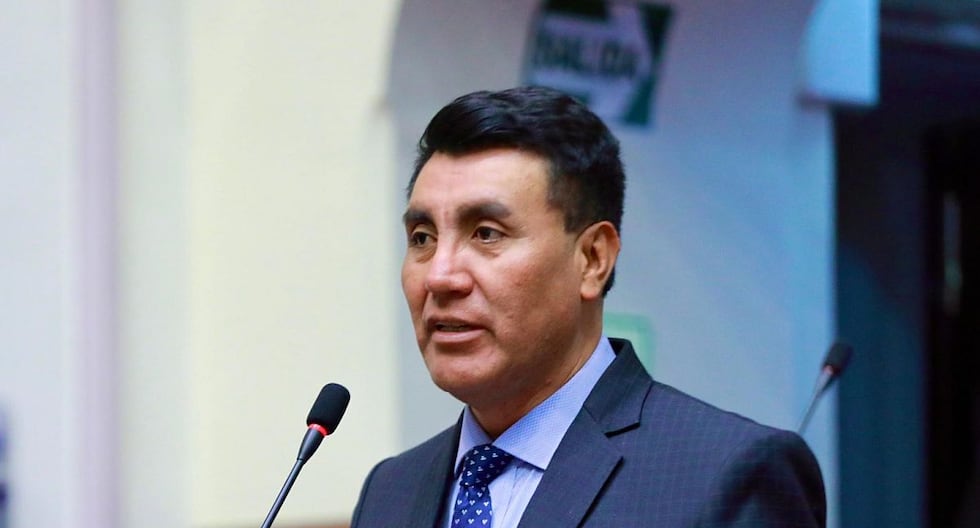 El diputado Oscar Zeu renuncia al bloque parlamentario y se esfuerza por participar en la clase Somos Perú | Citación

 – El diario andino