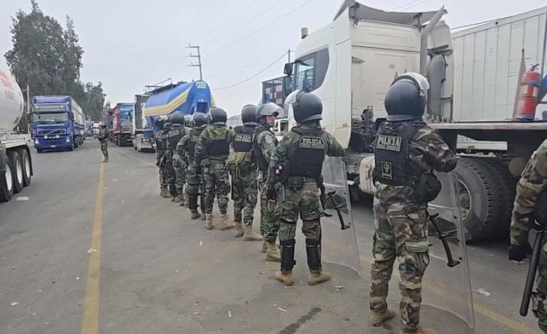NASCA: La policía libera el Panamericana Sur después de varios días de bloqueo de mineros | Último | PERÚ
– El diario andino