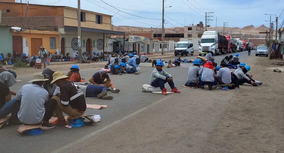 Sutran informa seis rutas bloqueadas por las protestas de mineros artesanales en tres regiones | Último | PERÚ

 – El diario andino