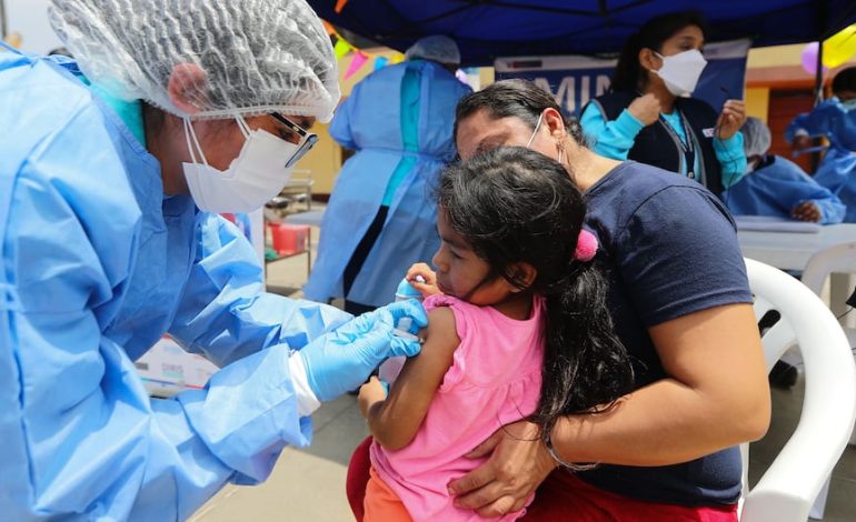 La vacunación infantil en Perú cae al 30.8% en 2025: ninguna vacuna excede el 40% de cobertura | Ecdata
– El diario andino
