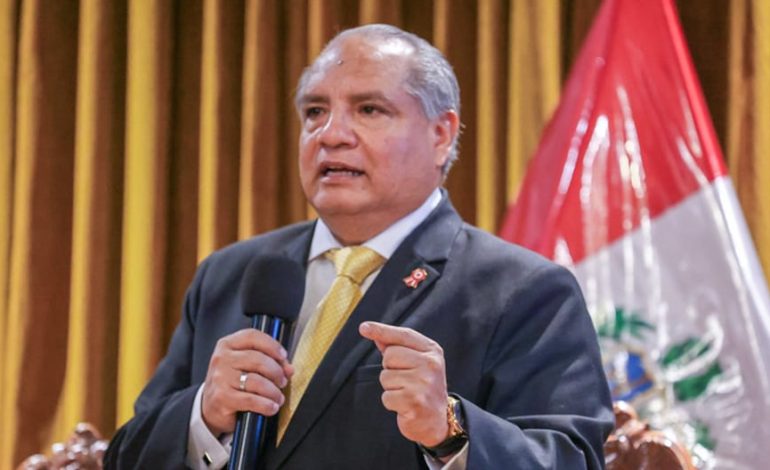 César Sandoval en Norma como una recepción de regalos flexible para el presidente: «No estamos haciendo nada debajo de la mesa» | Último | Citación
– El diario andino