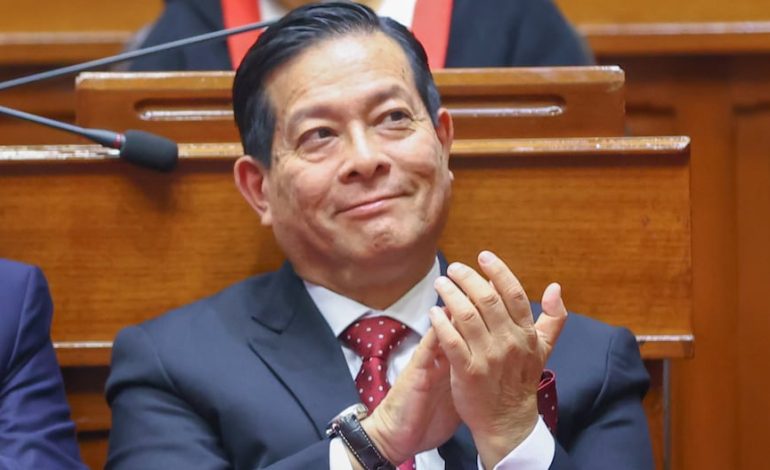 Eduardo Arana sobre las protestas de los parlamentarios con mensajes presidenciales: su respuesta política fue predecible | Último | Citación

 – El diario andino