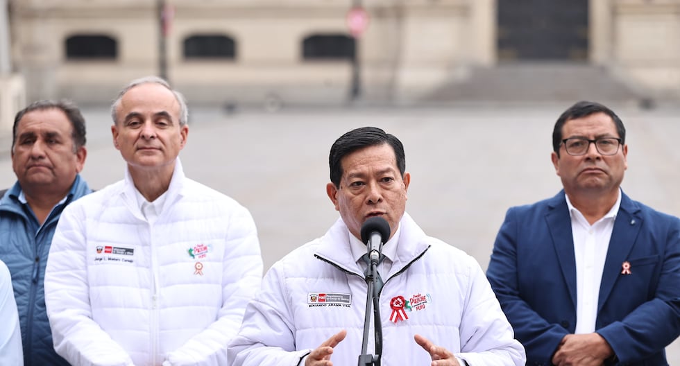 Eduardo Arana anuncia un subgrupo que analizará declaraciones sobre minas informales | Última confesión | Citación

 – El diario andino