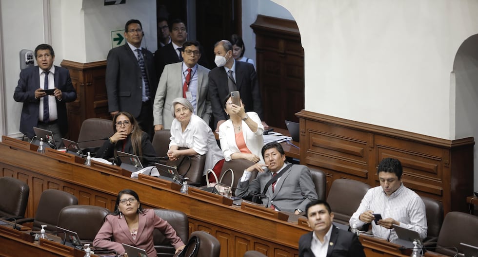 Vladimir Cerrón | Condenan que Perú usó instalaciones parlamentarias para llevar a cabo propaganda política | Último | Citación

 – El diario andino