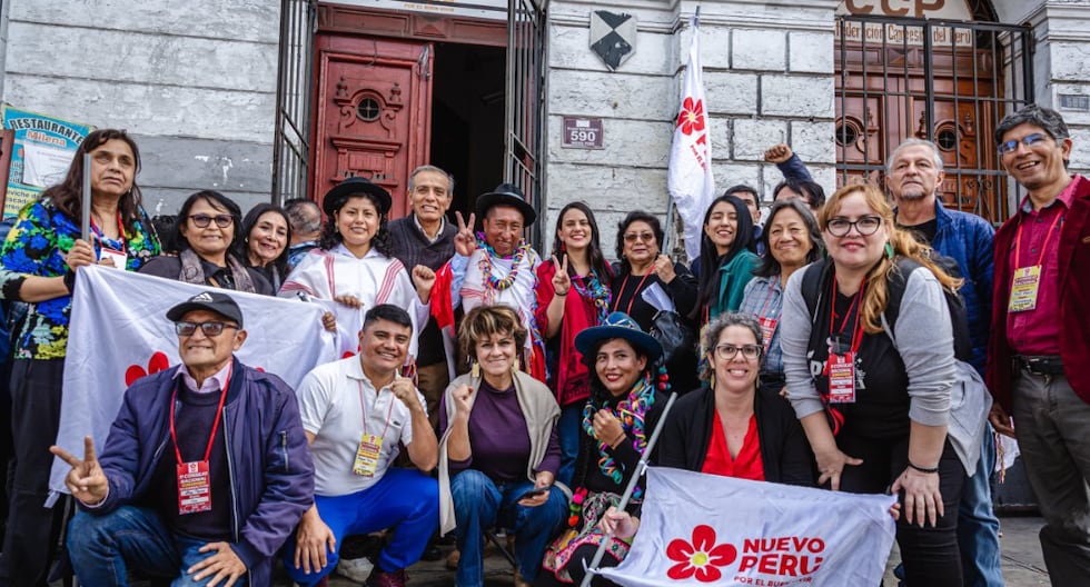 El nuevo Perú se esfuerza por suscribir alianzas a los partidos políticos de la gente, la unidad popular y el PTE | Último | Citación

 – El diario andino