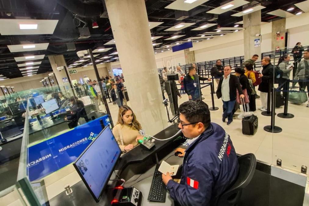 MEF transmite más de 3 millones en migración nuevamente Jorge Chávez

 – El diario andino