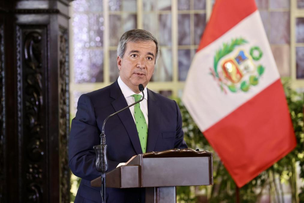 Raúl Pérez Reyes niega las negociaciones irregulares para el Premio del Proyecto Olmos

 – El diario andino