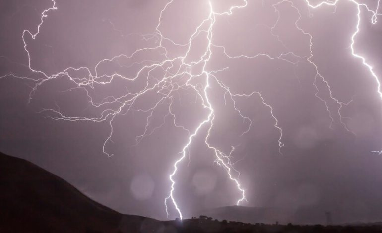 829 kilómetros de descarga eléctrica espectacular

 – El diario andino