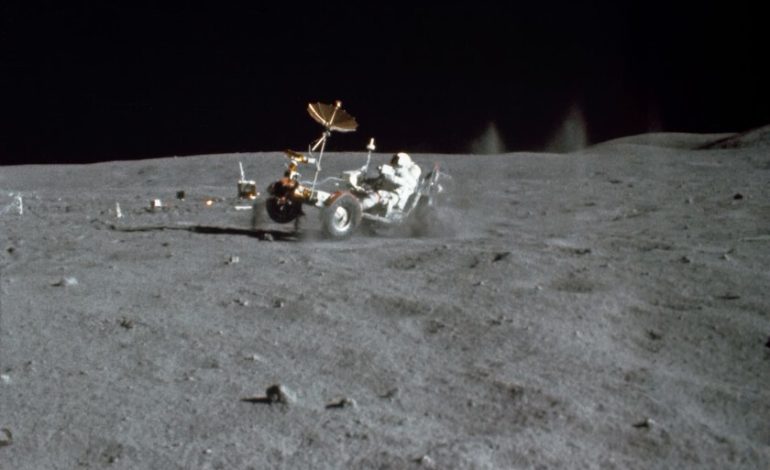 Creíamos que los astronautas de las misiones del Apolo abandonaron la tierra. En realidad, no abandonaron por completo la atmósfera
– El diario andino