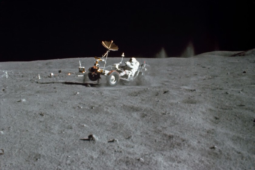 Creíamos que los astronautas de las misiones del Apolo abandonaron la tierra. En realidad, no abandonaron por completo la atmósfera

 – El diario andino