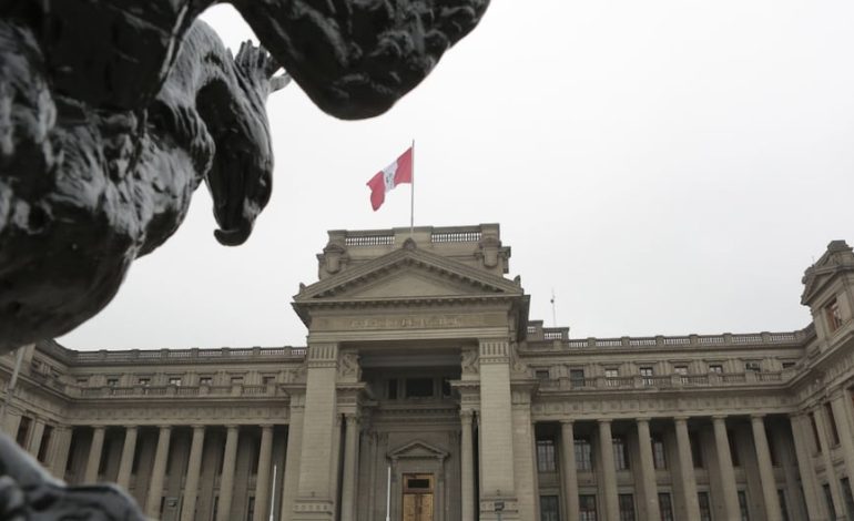 La asignación judicial evaluará la orden de incluir una renovación popular en el caso de contribuciones ilegales de 2014 | Último | Citación
– El diario andino