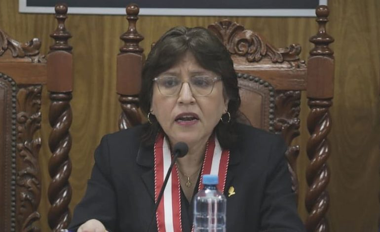 Delia Espinoza: «No tengo miedo de ninguna queja (…) responderé y no le daré más peso» | Citación

 – El diario andino