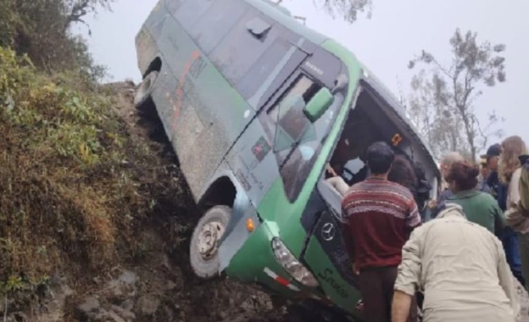 Cusco: Dos fallecidos y al menos 30 heridos en un accidente de autobús en Puerto Maldonado dura | PERÚ
– El diario andino