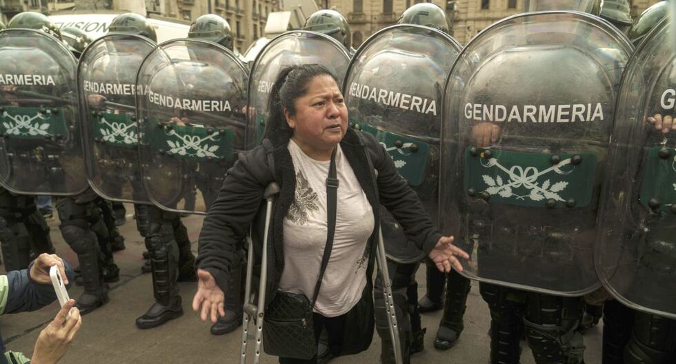 Argentina comienza un día de protestas contra la ‘motosierra’ del presidente Javier Milei Último | MUNDO

 – El diario andino