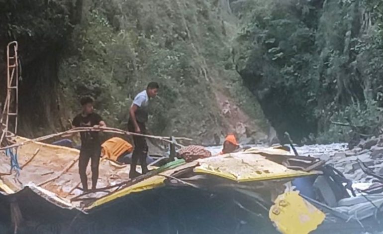 Tragedia en Puno: 10 muertos y 37 heridos después del arbusto de autobús que cayó al río Last Inambari | PERÚ

 – El diario andino